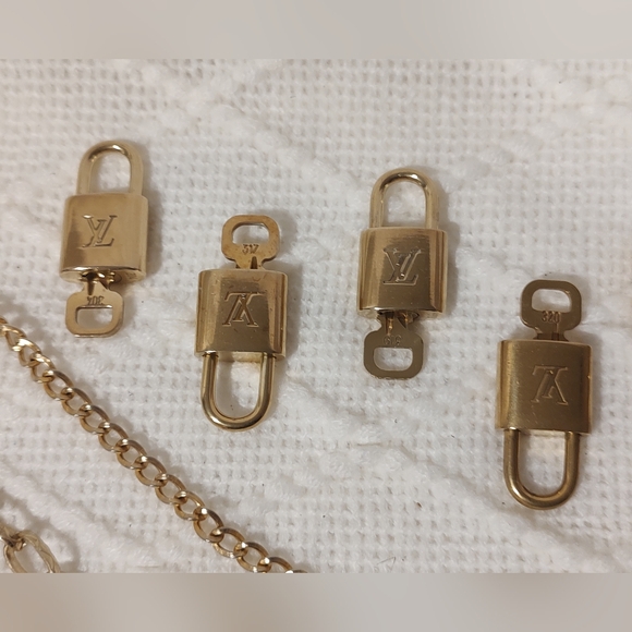 Louis Vuitton #300 Series Lock & Key Sets Vintage EUC Necklaces Brass Gold - Picture 6 of 16